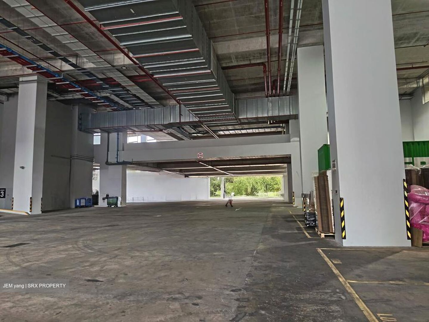 Joo Koon Road (D22), Warehouse #515494251